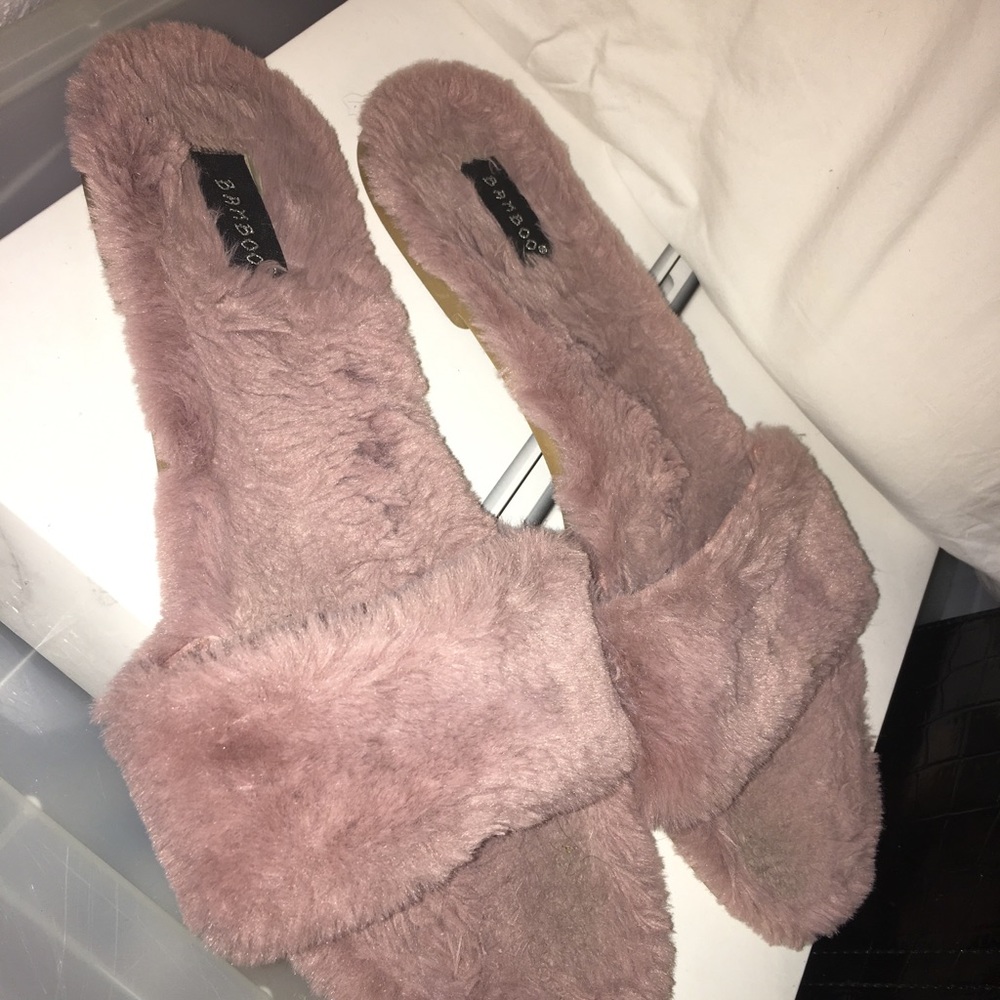 Slippers - Picture 2 of 2